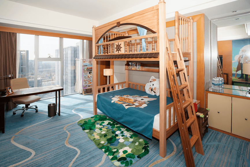 探案主题亲子房”开启沉浸式亲子度假新风尚开元ky棋牌北京万达嘉华酒店推出“迈克狐(图2) 探案主题亲子房”开启沉浸式亲子度假新风尚开元ky棋牌北京万达嘉华酒店推出“迈克狐(图2)